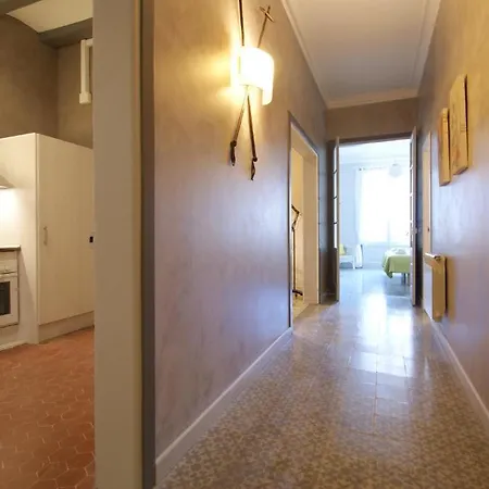 Barcino Apartments *